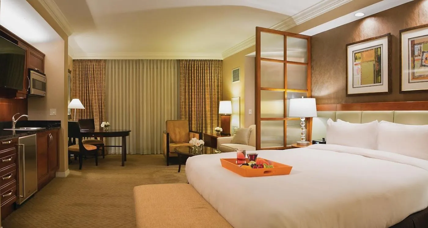Signature- Balcony Strip View- High Floor- No Parking Fee Las Vegas