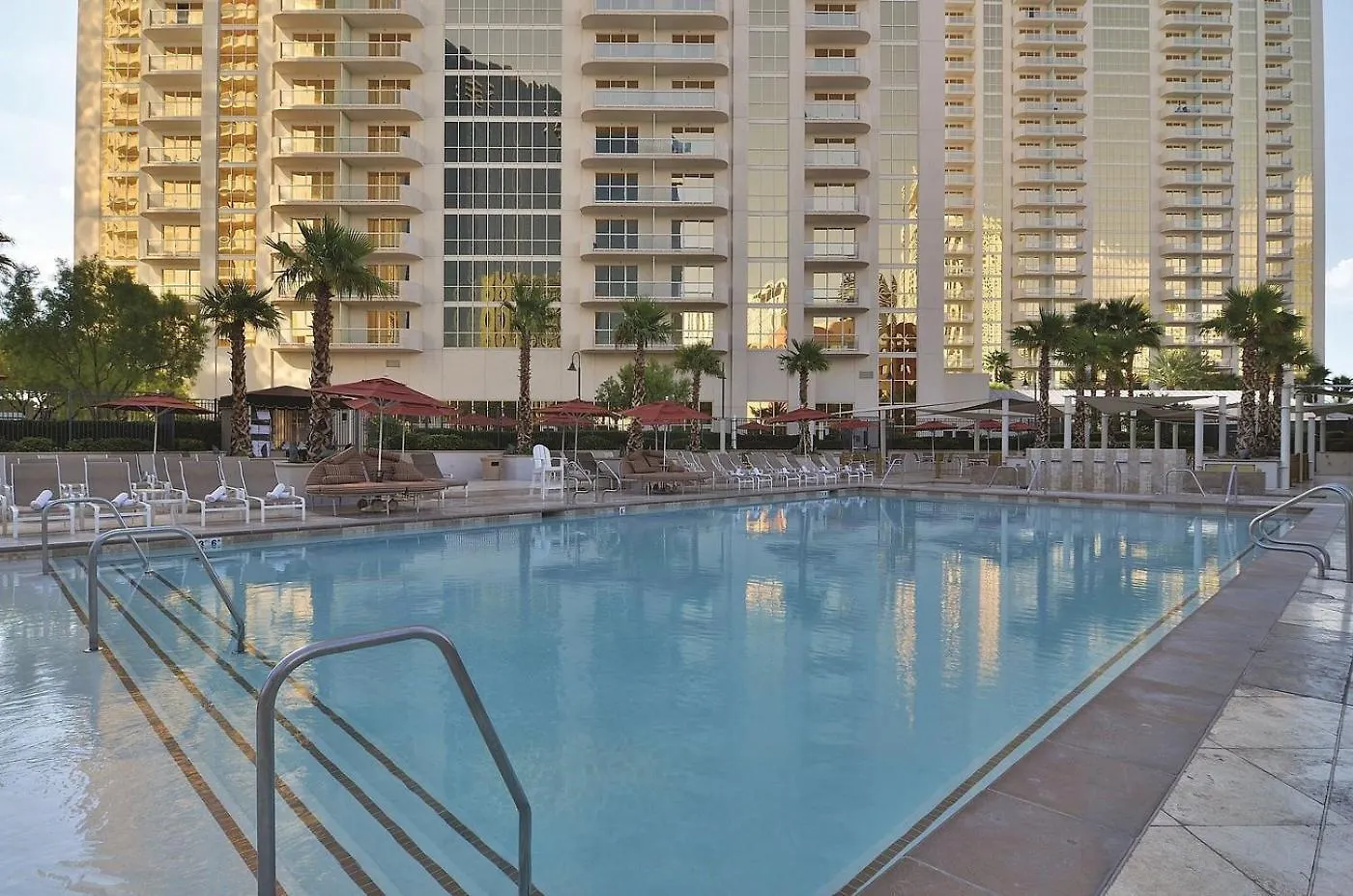 Aparthotel Signature- Balcony Strip View- High Floor- No Parking Fee Las Vegas