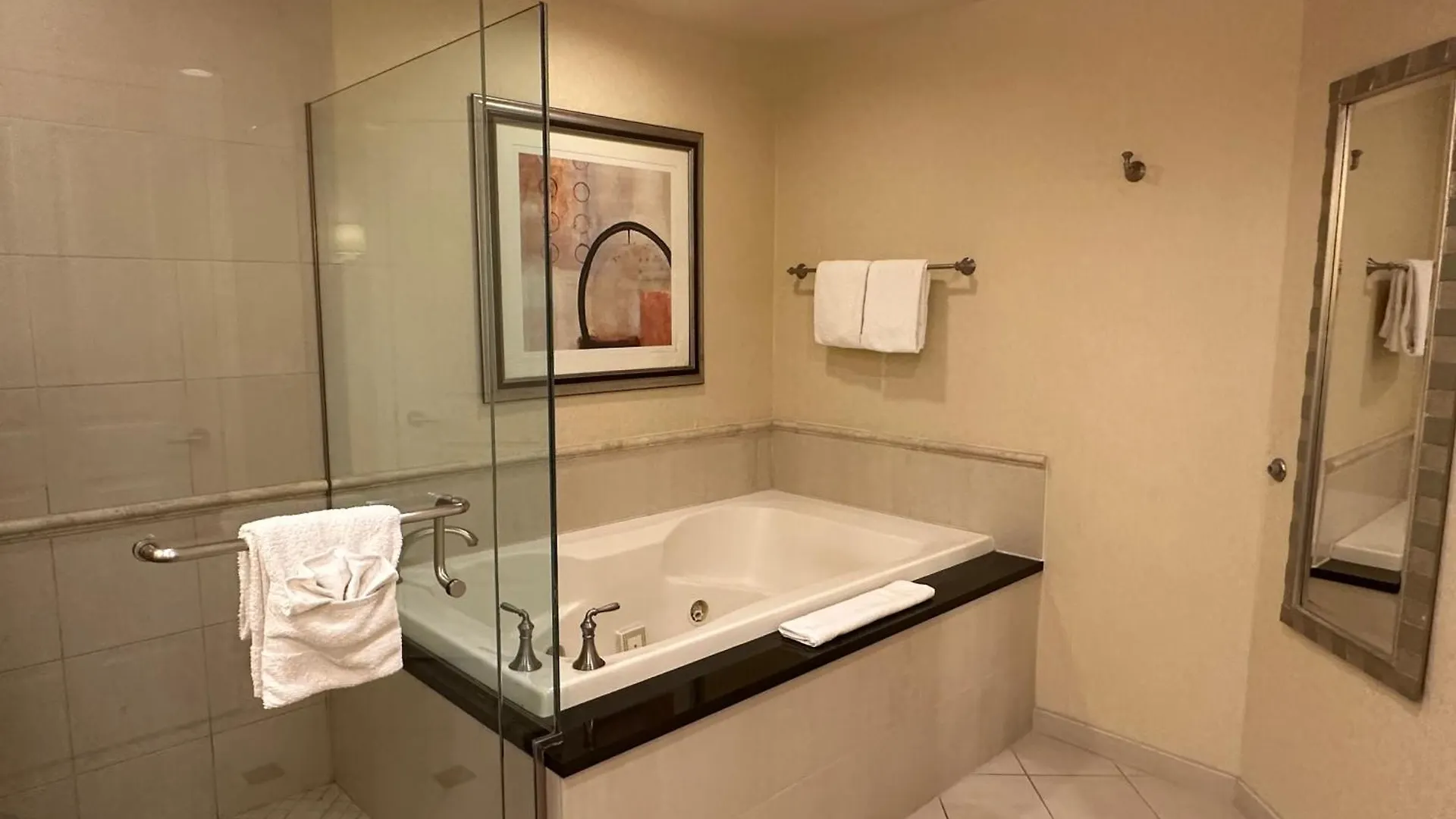 Signature- Balcony Strip View- High Floor- No Parking Fee Las Vegas
